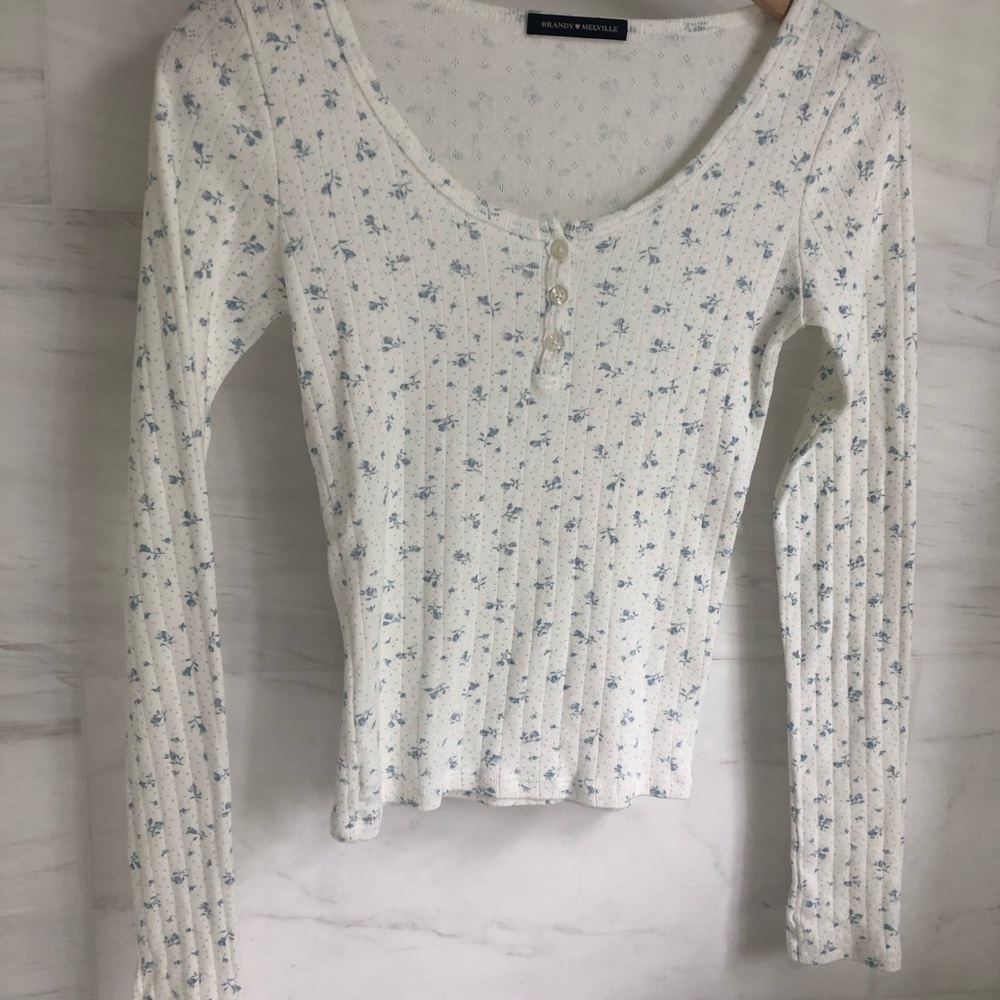 Brandy ❤️Melville - Top NWOT!